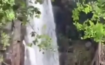 Mulher fica gravemente ferida após cair de cachoeira em Viçosa do Ceará; momento foi registrado por banhistas