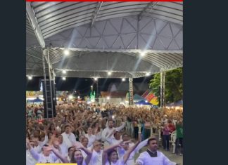 Procissão abre novenário de São José Operário no Araturi com homenagens ao Papa Francisco