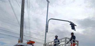 Detran-CE instala novo semáforo na CE-090 para melhorar segurança no trânsito em Caucaia
