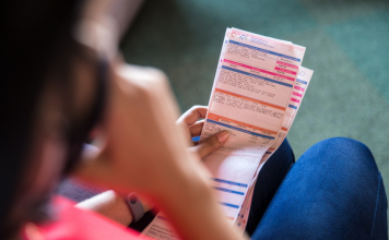 Conta de luz ficará mais cara em maio: Aneel aciona bandeira amarela