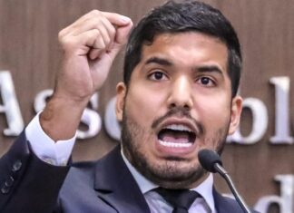 André Fernandes elogia possível candidatura de Ciro Gomes e diz que ele seria “fortíssimo contra o PT”