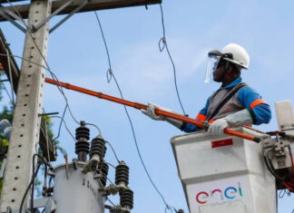 Enel Ceará é multada em mais de R$ 100 milhões por falhas no fornecimento e cobranças irregulares