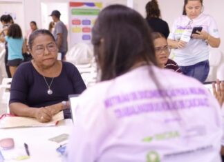 Prefeitura de Caucaia inicia entrega de documentos emitidos durante mutirão para mulheres rurais