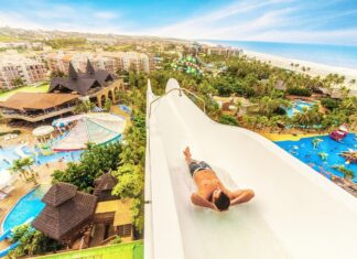 Beach Park abre 242 vagas temporárias para a alta estação
