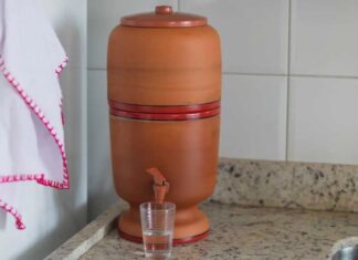 Filtro de barro é eleito o melhor purificador de água do mundo, segundo estudo científico