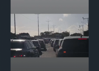 Trânsito lento e congestionamento marcam manhã desta terça-feira (20) na Av. Mister Hull, entre Caucaia e Fortaleza