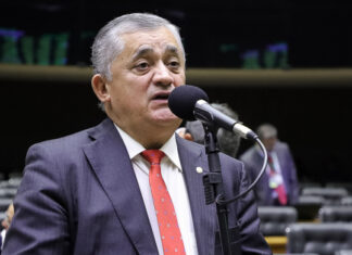 Guimarães reage a fala de Camilo sobre o Senado: “Sou candidato e não recuo”