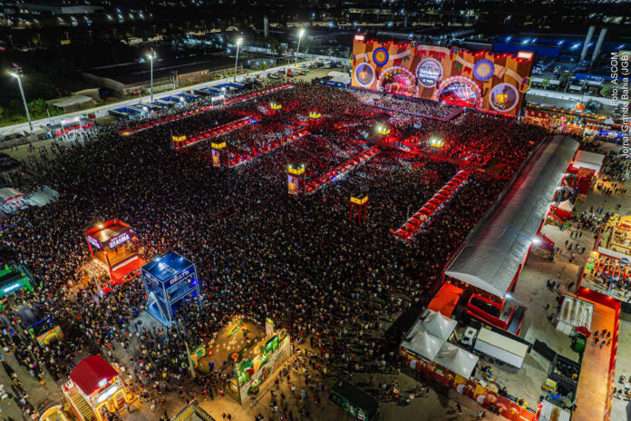 Vista-aerea-do-sitio-da-festa-da-Edicao-2025-do-Sao-Joao-de-Maracanau-2