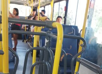 Retorno das catracas aumenta tempo de espera e gera reclamações de usuários em Caucaia