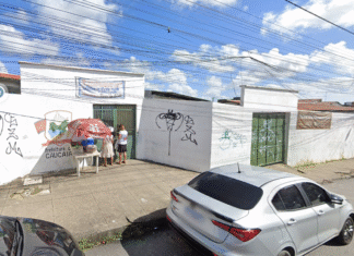 Pais e alunos denunciam qualidade da merenda escolar em escola de Caucaia