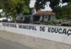 Energia solar ou educação básica? Com escolas sucateadas e fardamento atrasado, Prefeitura de Caucaia deverá investir R$ 7,4 milhões em placas fotovoltaicas