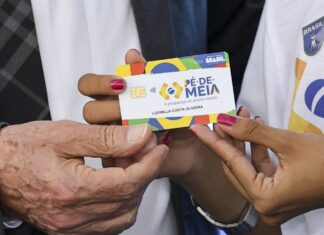Ministro Camilo Santana anuncia Pé-de-Meia para todos os alunos do ensino médio público a partir de 2026