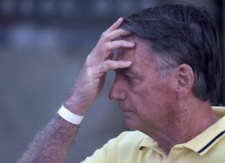 Deputados protocolam pedido para convocar Bolsonaro a depor na CPI do INSS
