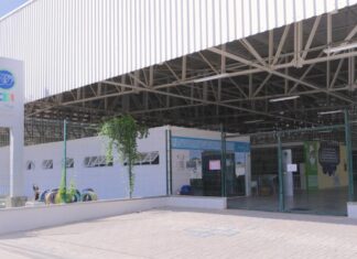 Pais denunciam falta de cuidadores, serviços gerais e educadores no CEI Olga Parsifal Barroso, em Caucaia, e cobram retorno das aulas em tempo integral