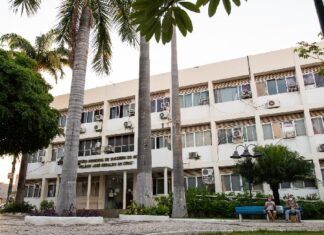 MPCE aciona Justiça para garantir cuidadores a 28 alunos com deficiência em escola de Juazeiro do Norte