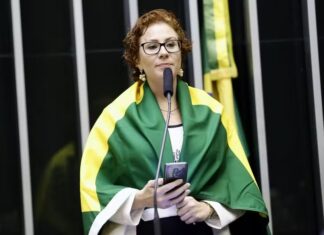 STF condena pela segunda vez deputada Carla Zambelli, esposa do coronel Aginaldo, ex-secretário de segurança de Caucaia