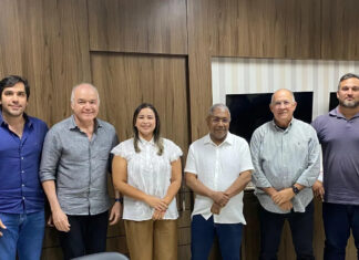 Liderança comunitária Kaline Vieira se reúne com superintendente do Detran-CE para debater melhorias no Guajiru