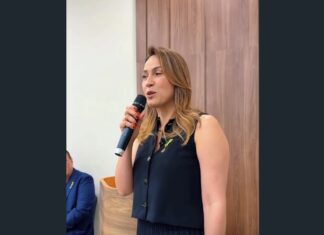 Erika Amorim se aproxima de pautas conservadoras e participa de solenidade pelo Dia do Pastor em Caucaia