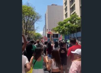 Movimentos de esquerda protestam contra Congresso após votação da PEC da Blindagem