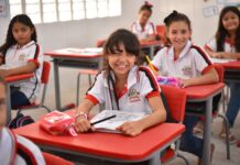 Enquanto Alece reconhece internet como direito básico, Caucaia completará 10 meses sem acesso gratuito para alunos da rede pública