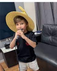 “Piruliru Baby”: música caseira vira fenômeno nacional e transforma Arthur Gomes em sensação das redes sociais