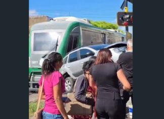 Colisão entre metrô do Cariri e carro é registrada em Juazeiro do Norte