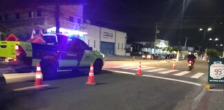 AMT intensifica renovação da sinalização na Avenida São Vicente de Paula, no Araturi, e instala nova faixa de pedestres