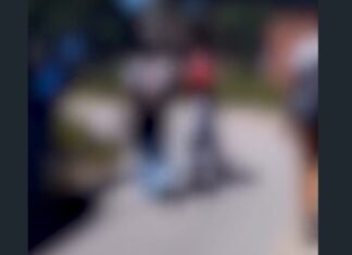Aluna de 13 anos é flagrada agredindo colega de 12 na saída de escola em Guarujá