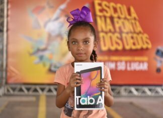 Gestão Naumi completará um ano sem o Bora Conectar que deixou alunos da rede municipal sem internet gratuita em Caucaia