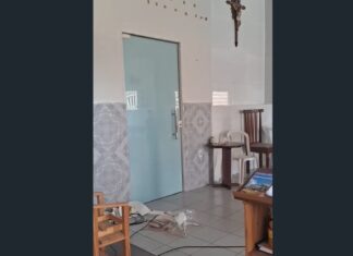 Capela Rainha da Paz é arrombada e tem equipamentos de som furtados na véspera do novenário, em Caucaia
