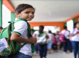 Educação municipal de Caucaia encerra 2025 marcada por denúncias, paralisações e precarização