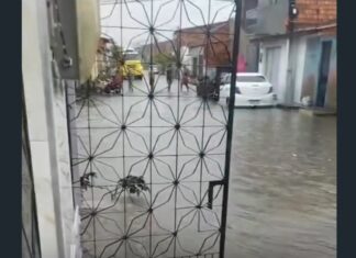 Moradores denunciam alagamentos constantes na Rua São Francisco e cobram solução da Prefeitura de Caucaia