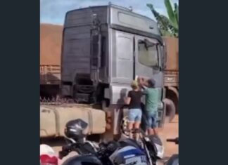Motorista tomba carreta ao desviar de motociclistas fazendo “grau” e vídeo divide opiniões nas redes