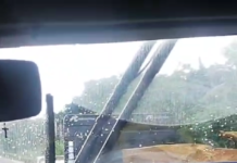 Colisão entre motocicleta e caminhão deixa trânsito lento na Avenida Mister Hull, principal ligação entre Caucaia e Fortaleza