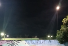 Sem manutenção, anfiteatro vira lagoa após chuvas e expõe descaso no Centro de Caucaia