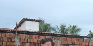 Moradores denunciam abandono em rua do Parque Soledade: lama, buracos e dificuldade de acesso