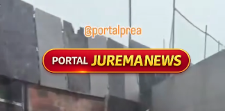 Chuva intensa provoca desabamento de obra e danos a veículos em Jericoacoara