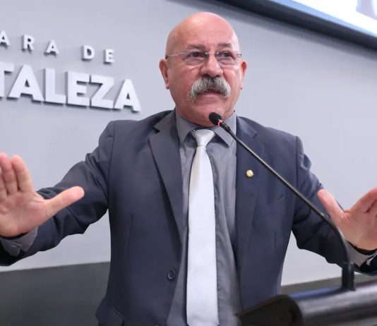 Justiça mantém condenação de Inspetor Alberto por calúnia contra Camilo Santana
