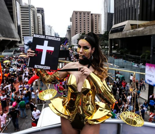 Câmara de São Paulo aprova em 1ª votação projeto que proíbe presença de crianças e prevê Parada LGBT+ em locais fechados