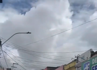 População de Baturité realiza carreata para recepcionar Elmano durante assinatura de obras de duplicação de rodovias
