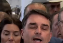 Flávio Bolsonaro admite visita a banqueiro investigado e episódio amplia desgaste político do PL