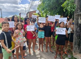 Famílias ocupam terreno no Pio Saraiva e cobram moradia popular da Prefeitura de Fortaleza