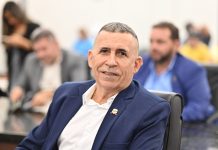 Vereador Marquinho Tiradentes apresenta requerimentos cobrando limpeza urbana e melhorias para profissionais da educação em Caucaia