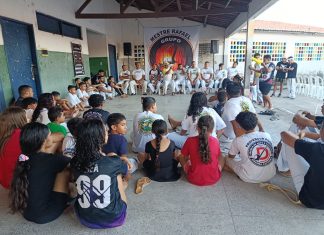 Batizado em dose dupla reúne capoeira e Jiu-Jitsu e fortalece o esporte no Marechal Rondon, em Caucaia