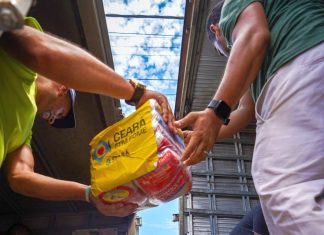 Governo do Ceará entrega 50 toneladas de alimentos a entidades do programa Ceará Sem Fome Governo do Ceará entrega 50 toneladas de alimentos a entidades do programa Ceará Sem Fome
