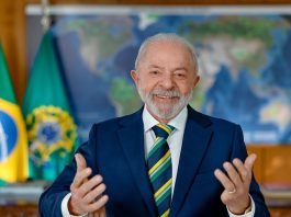 Governo Federal projeta salário mínimo de R$ 1.717 para 2027; reajuste previsto é de 5,92% Governo Federal projeta salário mínimo de R$ 1.717 para 2027; reajuste previsto é de 5,92%