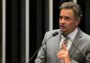 Aécio Neves desiste de disputar a Presidência e defende neutralidade do PSDB no primeiro turno Aécio Neves desiste de disputar a Presidência e defende neutralidade do PSDB no primeiro turno