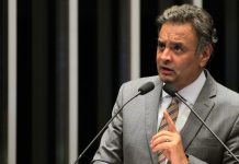 Aécio Neves desiste de disputar a Presidência e defende neutralidade do PSDB no primeiro turno Aécio Neves desiste de disputar a Presidência e defende neutralidade do PSDB no primeiro turno