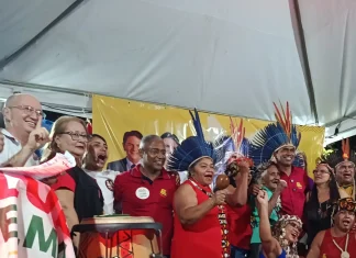 Weiber Tapeba lança pré-candidatura à Câmara Federal ao lado de Waldemir Catanho Weiber Tapeba lança pré-candidatura à Câmara Federal ao lado de Waldemir Catanho