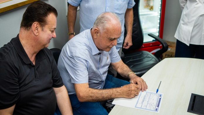 PSD fortalece base no Ceará com filiação dos prefeitos Roberto Pessoa e Larissa Camurça
